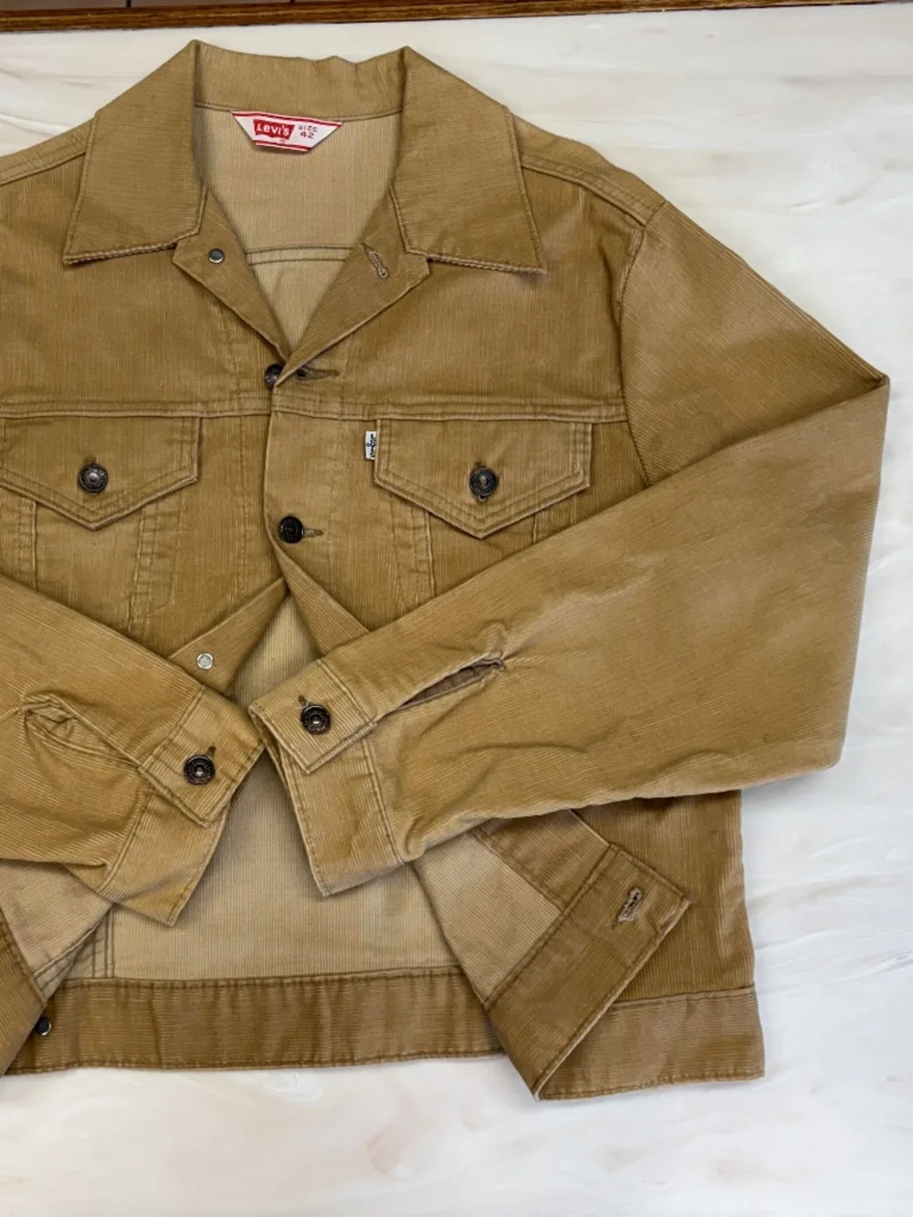 Vintage 70's Levi's Tan Corduroy Western Trucker Jacket Size 42 Made USA Pockets - Picture 5 of 13